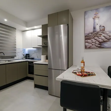 شقة Rhodes Retreat: Modern Comfort In Serene Luxury *