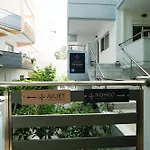 Apartman Rhodes Retreat: Modern Comfort In Serene Luxury *