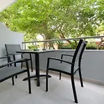 Rhodes Retreat: Modern Comfort In Serene Luxury Apartman Rhodes City
