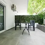 Rhodes Retreat: Modern Comfort In Serene Luxury Appartement Rhodes City