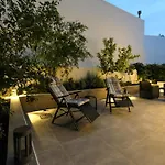 Rhodes Retreat: Modern Comfort In Serene Luxury Apartmán Rhodes City