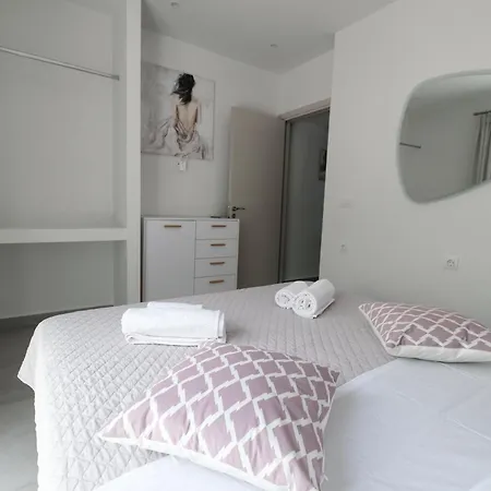 Rhodes Retreat: Modern Comfort In Serene Luxury * Rhodes City