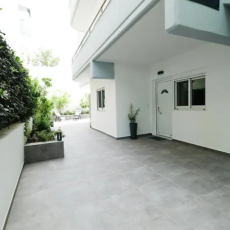 Rhodes Retreat: Modern Comfort In Serene Luxury דירה *