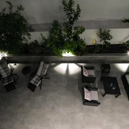 דירה Rhodes Retreat: Modern Comfort In Serene Luxury