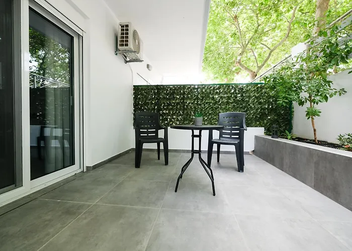 Rhodes Retreat: Modern Comfort In Serene Luxury דירה עיר רודוס