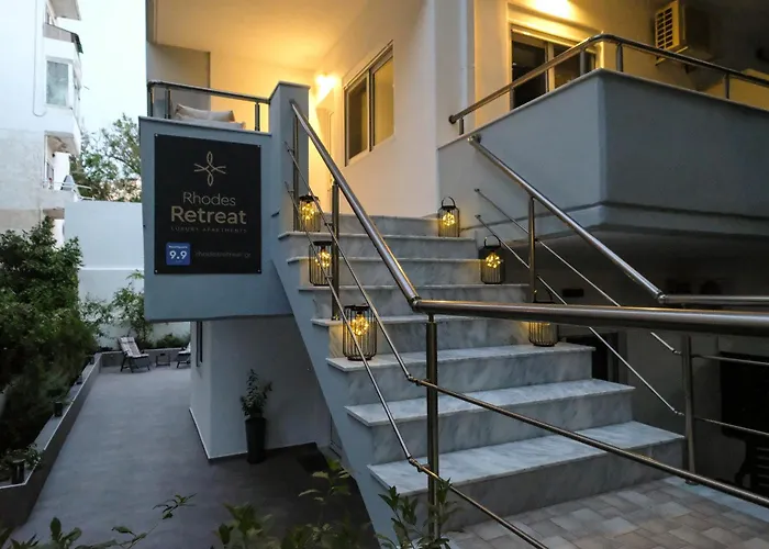 Apartamento Rhodes Retreat: Modern Comfort In Serene Luxury *