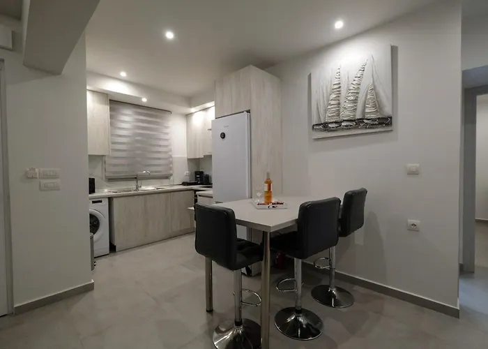 Apartamento Rhodes Retreat: Modern Comfort In Serene Luxury Rhodes City