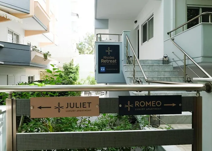 Apartamento Rhodes Retreat: Modern Comfort In Serene Luxury *