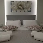 Rhodes Retreat: Modern Comfort In Serene Luxury アパート Rhodes City